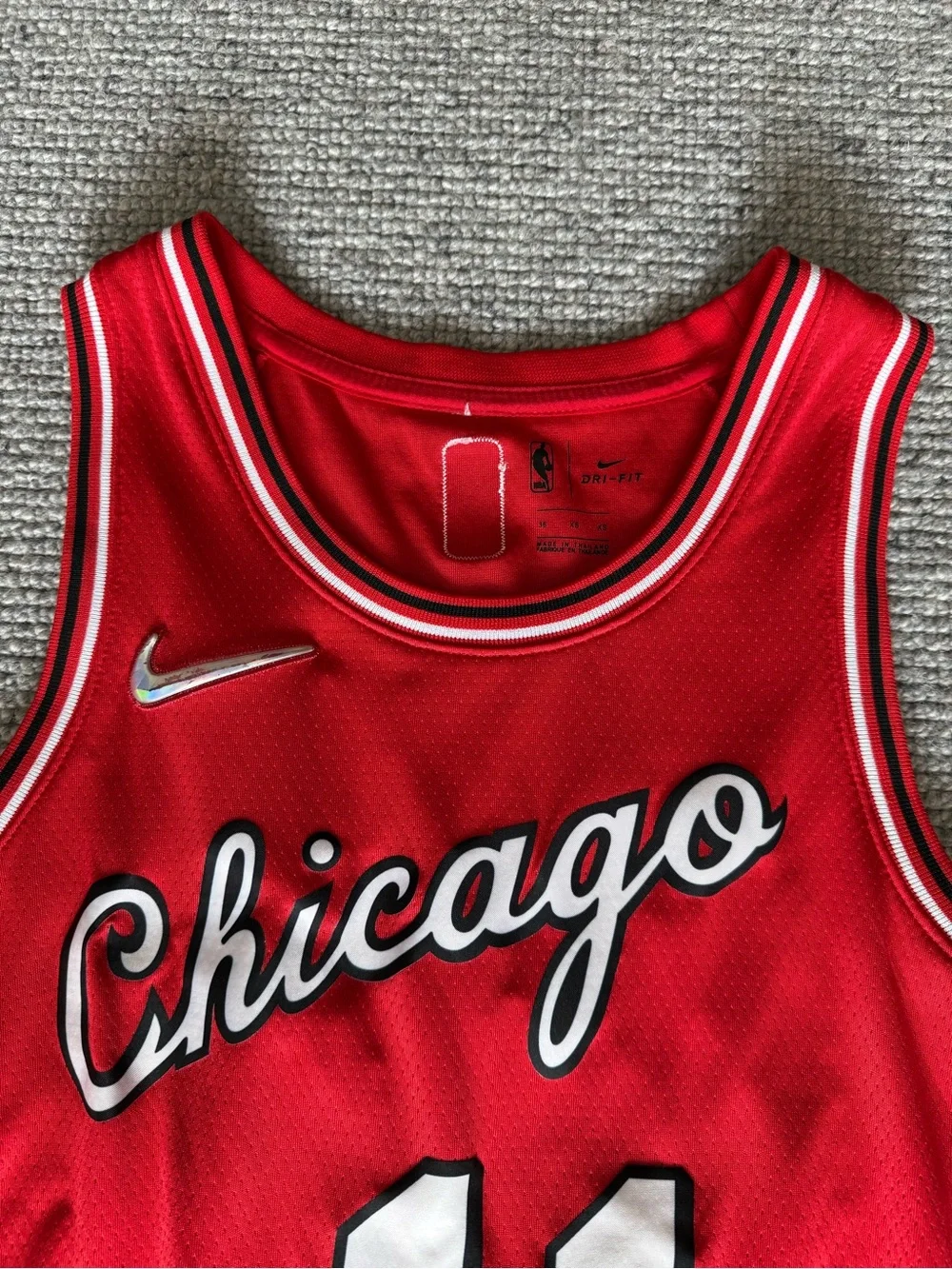 Nike Dri-Fit Men's Chicago Bulls Jersey DeRozen 11 Basketball XS 36